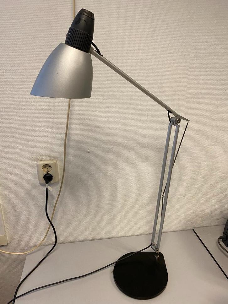 Belux bureaulamp modern design , verstelbare burolamp, Antiek en Kunst, Antiek | Lampen, Ophalen of Verzenden