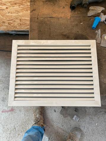 Ventilatierooster 43x33 beschikbaar voor biedingen