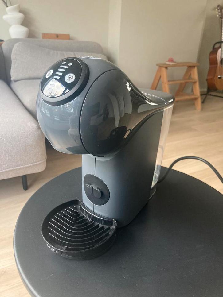 Nescafé Dolce Gusto Genio S koffiezetapparaat, Witgoed en Apparatuur, Koffiezetapparaten, Zo goed als nieuw, Gemalen koffie, Koffiepads en cups