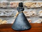 Handbel bel tafelbel vrouw met hoepelrok Barro Negro klei, Antiek en Kunst, Ophalen of Verzenden