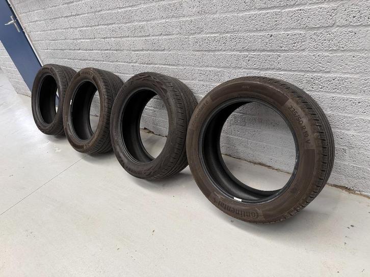 4 stuks banden Continental EcoContact-6 maat 235/50R19 V, Auto-onderdelen, Banden en Velgen, Band(en), Zomerbanden, 19 inch, 235 mm