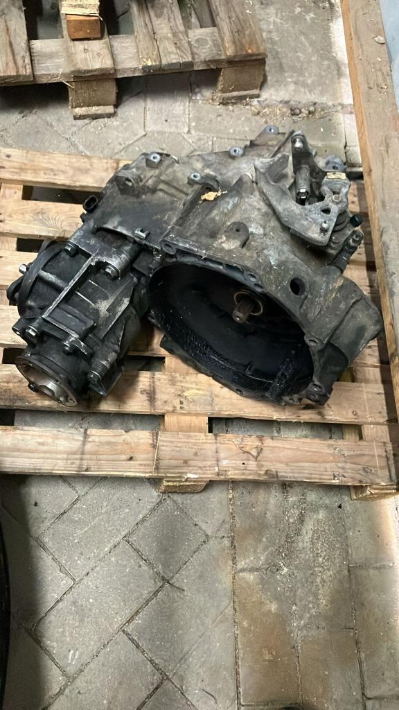 Audi A3 Quattro versnellingsbak met tussenbak, defect DXW, Auto-onderdelen, Transmissie en Toebehoren, Audi, Seat, Volkswagen