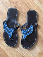 Handgemaakte slippers met blauw wit kralen mt 41 nieuw, Slippers, Handmade, Nieuw, Verzenden