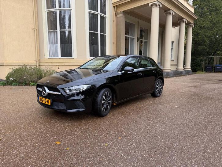 Mercedes-Benz A-Klasse A 250 e 218pk 8G-DCT 2022 Zwart, Auto's, Mercedes-Benz, Bedrijf, A-Klasse, ABS, Adaptive Cruise Control