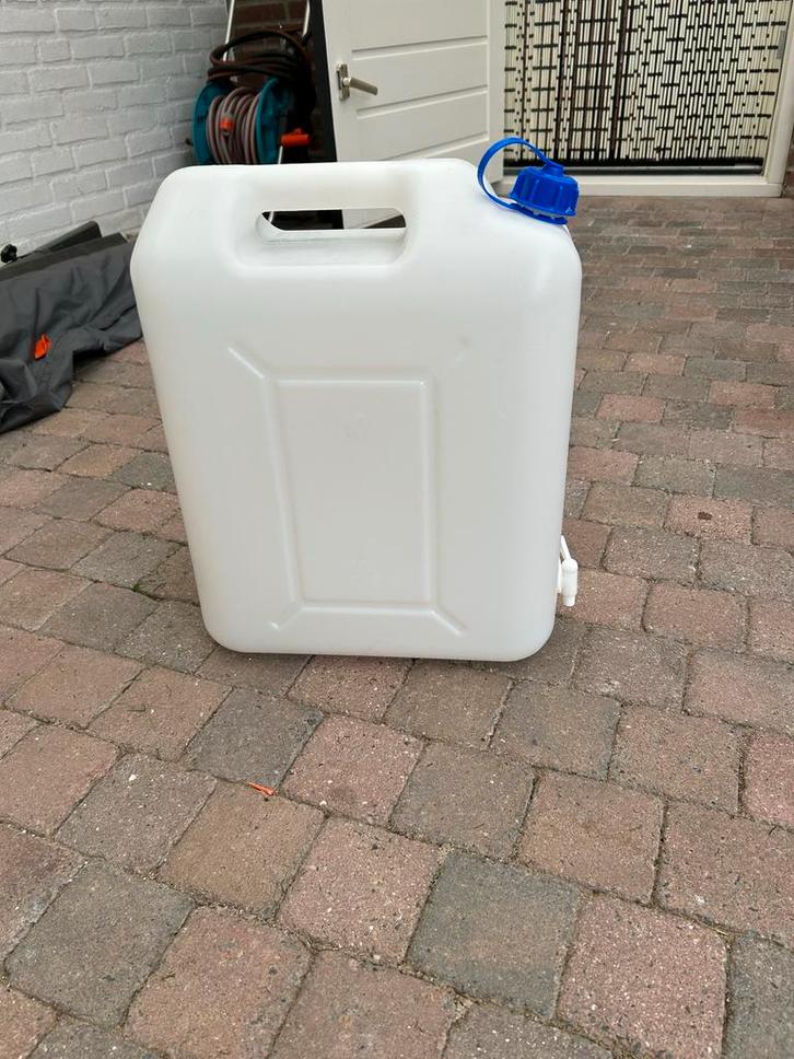 Witte Kunststof Jerrycan met Kraan, Caravans en Kamperen, Kampeeraccessoires, Zo goed als nieuw, Ophalen