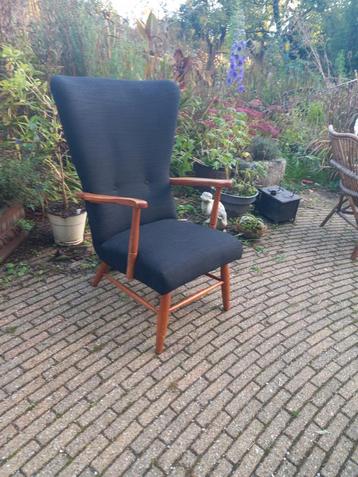 Retro fauteuil  beschikbaar voor biedingen