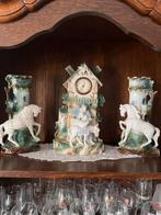 Vintage Porseleinen Klok en Paarden Beelden, Antiek en Kunst, Antiek | Keramiek en Aardewerk, Ophalen