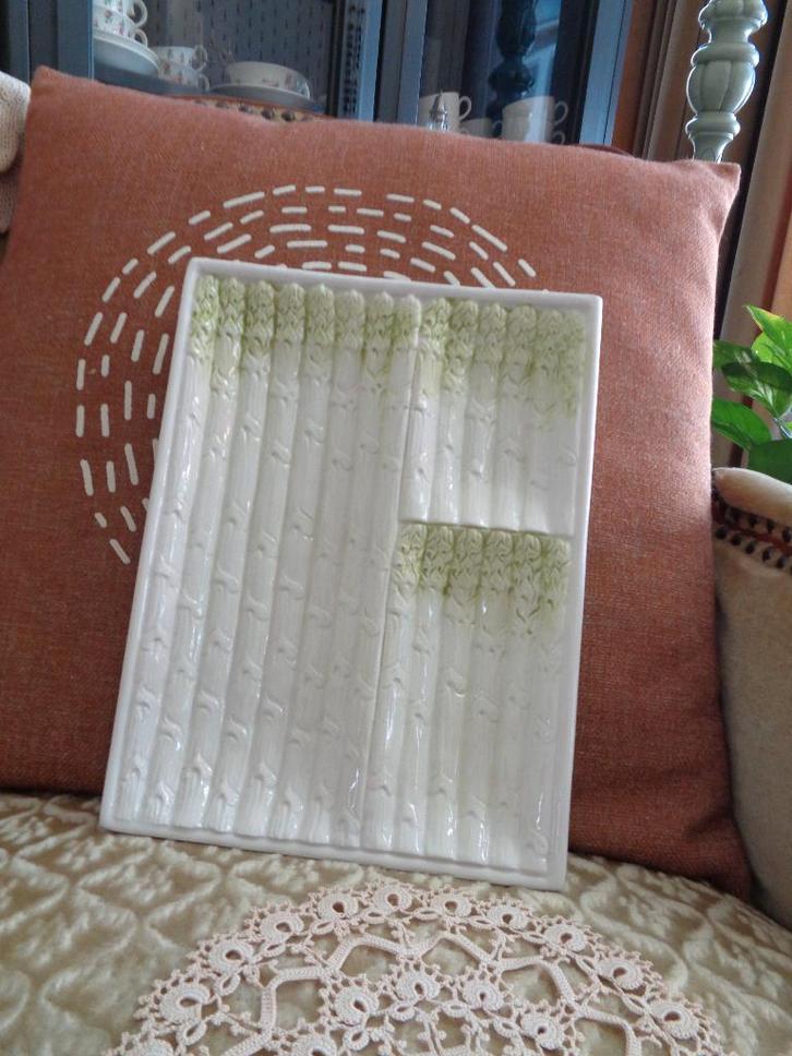 Brocante Asperge Schaal Barbotine ** Mimosa **, Antiek en Kunst, Antiek | Servies los, Ophalen of Verzenden