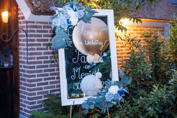Spiegel met koperkleurige schildersezel, Huis en Inrichting, Woonaccessoires | Spiegels, Zo goed als nieuw, 50 tot 75 cm, 100 tot 150 cm