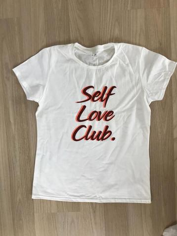 Nieuw t-shirt met tekst maat M beschikbaar voor biedingen