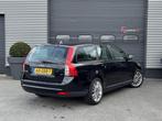 Volvo V50 2.0 Kinetic | Airco | Xenon | Lichtmetalen Velgen, Voorwielaandrijving, Stof, Zwart, 4 cilinders