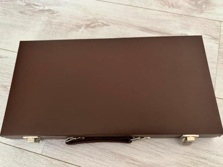 Backgammon in handig koffertje, Hobby en Vrije tijd, Gezelschapsspellen | Overige, Zo goed als nieuw, Ophalen of Verzenden
