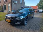 Volvo V60 D6 283pk Plug-in Hybrid 2013 Zwart, apk 16-11-2026, Auto's, Automaat, 155 €/maand, Zwart, Zwart