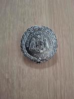 Metalen embleem politie Dominica, Ophalen of Verzenden, Overige soorten, Nederland, Embleem of Badge