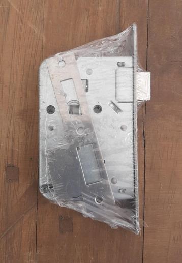 Urfic RVS Toilet - Badkamerslot incl. Sluitplaat Nieuw beschikbaar voor biedingen