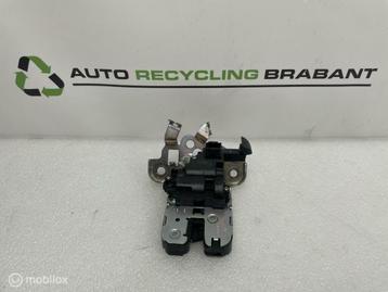 Achterklep slotmechanisme elektrisch Audi A3 8V 4H0827505A beschikbaar voor biedingen
