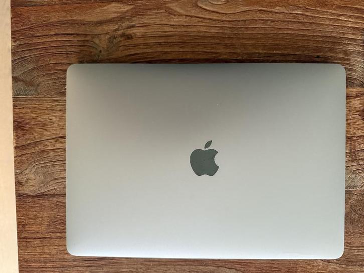 MacBook Pro 13,2, Computers en Software, Apple Macbooks, Zo goed als nieuw, MacBook Pro, 13 inch, 2 tot 3 Ghz, 256 GB, 16 GB, Qwerty