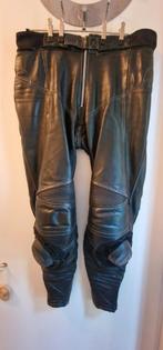 Sportieve zwarte lederen motorbroek mt. 52/54, Motoren, Kleding | Motorkleding, Ophalen, Hein Gericke, Broek | leer, Heren