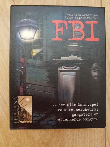 FBI kaartspel 2 - 5 spelers - 999 games - Als nieuw beschikbaar voor biedingen