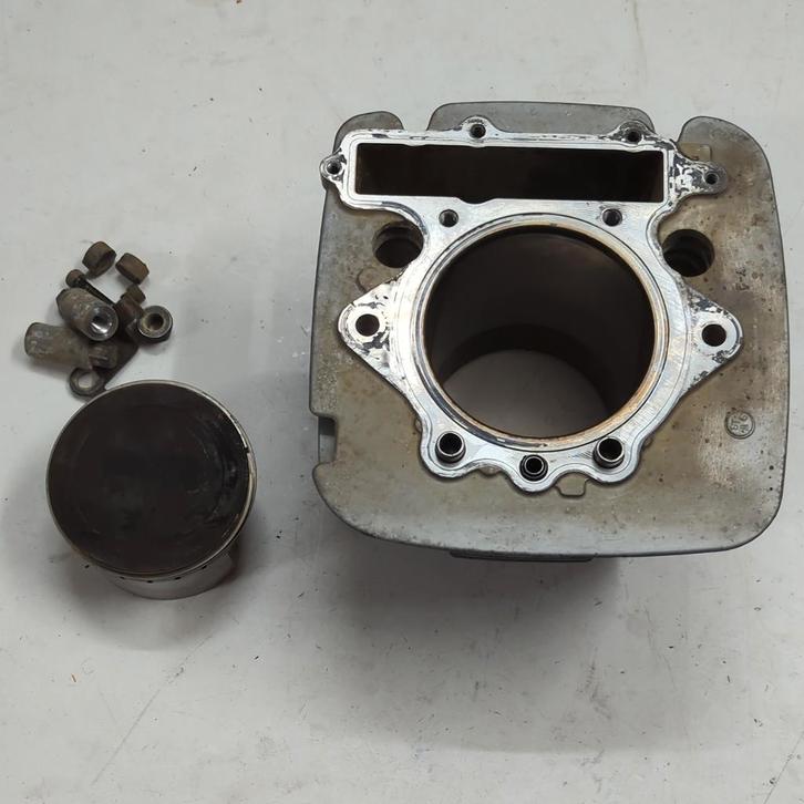 XT600 cilinder met zuiger gebruikt geen schade (XT600 E, 3AJ, Motoren, Onderdelen | Oldtimers, Gebruikt, Ophalen of Verzenden