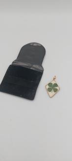 Vintage hangertje met klavertje vier erin sieraad succes, Ophalen of Verzenden, Zo goed als nieuw, Overige materialen
