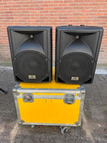 2x devine speakers beschikbaar voor biedingen
