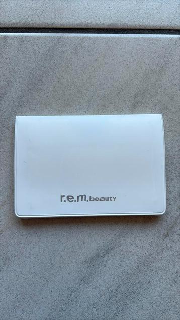 Rem beauty blotting papers satin sheets beschikbaar voor biedingen