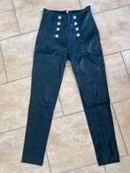 Zwarte nep leren broek maat S, Ophalen of Verzenden, Zo goed als nieuw, Zwart, W30 - W32 (confectie 38/40)