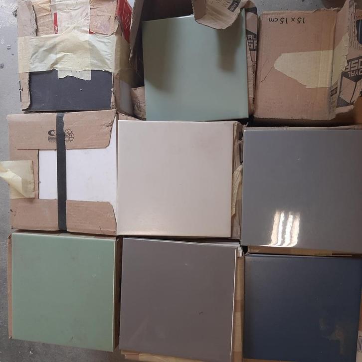 Ongeveer 4 volle dozen mosa 15x 15cm tegels voor mozaieken, Doe-het-zelf en Verbouw, Tegels, Zo goed als nieuw, Wandtegels, Keramiek
