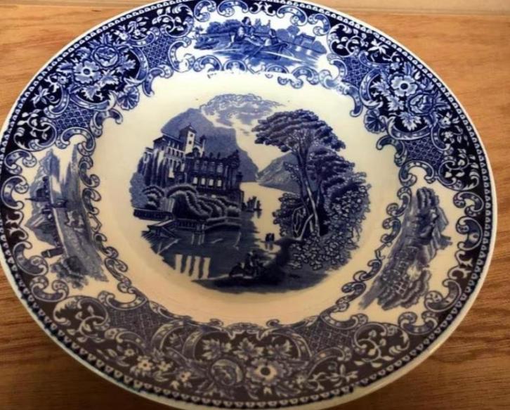 Petrus Regout Wandbord - Castillo - (23 cm), Antiek en Kunst, Antiek | Wandborden en Tegels, Ophalen of Verzenden