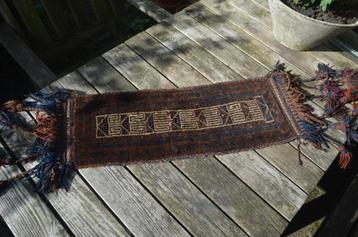 Klein tapijt of weefwerk uit Centraal-Azië (Afghanistan) beschikbaar voor biedingen