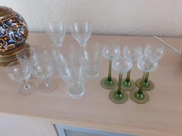 Glazen, Antiek. 2,00 p.s of in 1 koop slechts 58 euro beschikbaar voor biedingen
