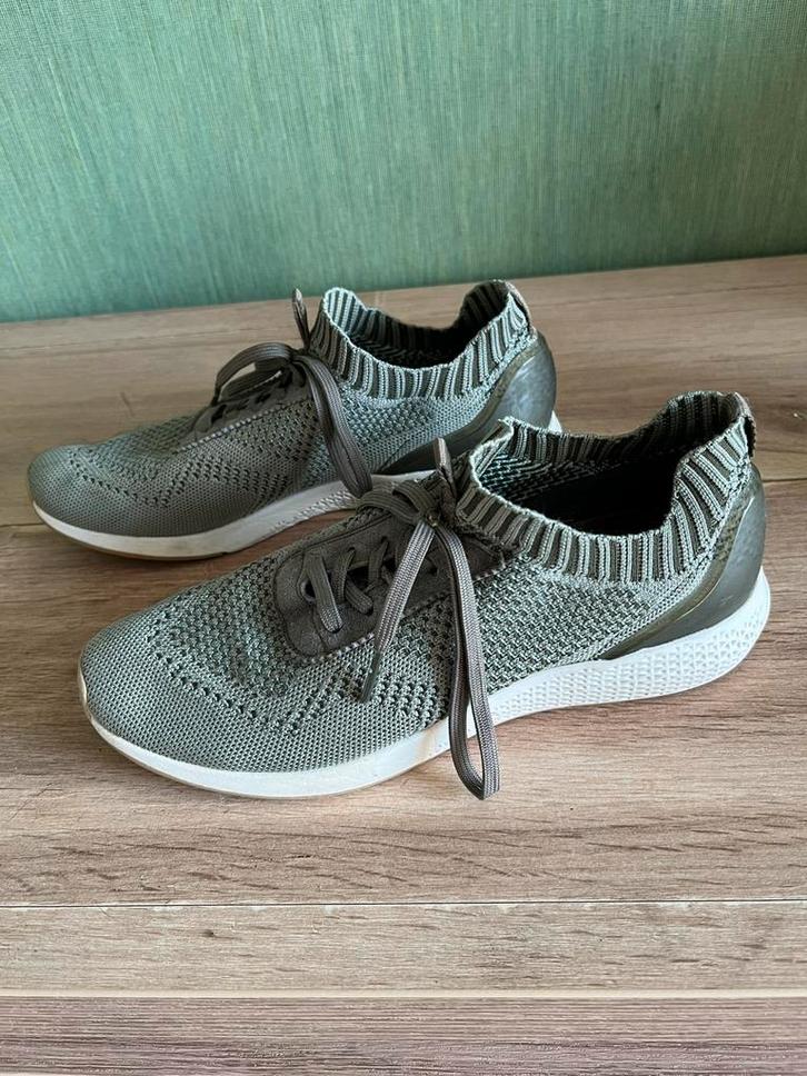 Tamaris sneakers - maat 39, Kleding | Dames, Schoenen, Zo goed als nieuw, Sneakers of Gympen, Grijs, Ophalen of Verzenden