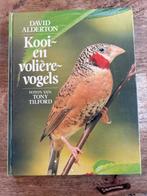 Kooi- en volièrevogels - David Alderton, Boeken, Ophalen of Verzenden, Gelezen, Vogels