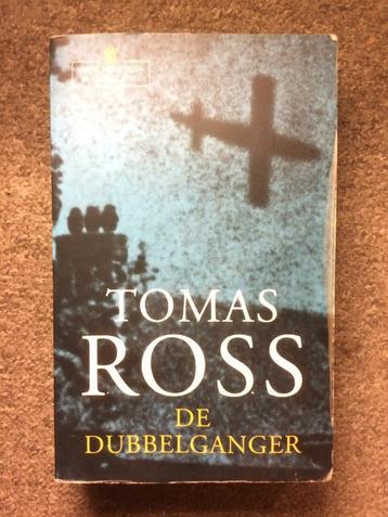 Voor Koningin & Vaderland 1 De dubbelganger ; Tomas Ross beschikbaar voor biedingen
