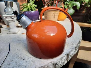 oude emaille fluitketel beschikbaar voor biedingen