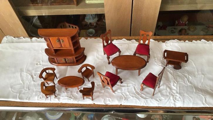 Meubeltjes voor poppenhuis Sinterklaas, Verzamelen, Poppenhuizen en Toebehoren, Zo goed als nieuw, Poppenhuis, Ophalen of Verzenden