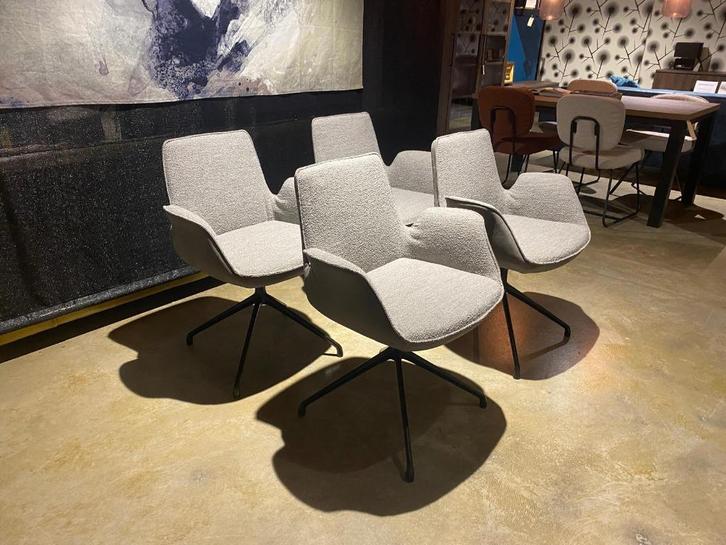 Speed stoelen He Design set van 4 stuks eenmalig €1499,-, Huis en Inrichting, Stoelen, Nieuw, Vier, Leer, Stof, Ophalen