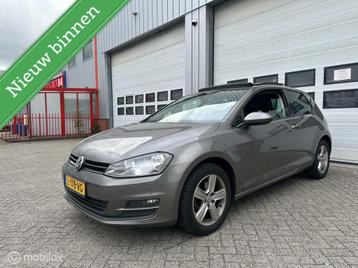 Volkswagen Golf 1.2 TSI Highline/Pano.Dak/PDC V+A/Cruise beschikbaar voor biedingen