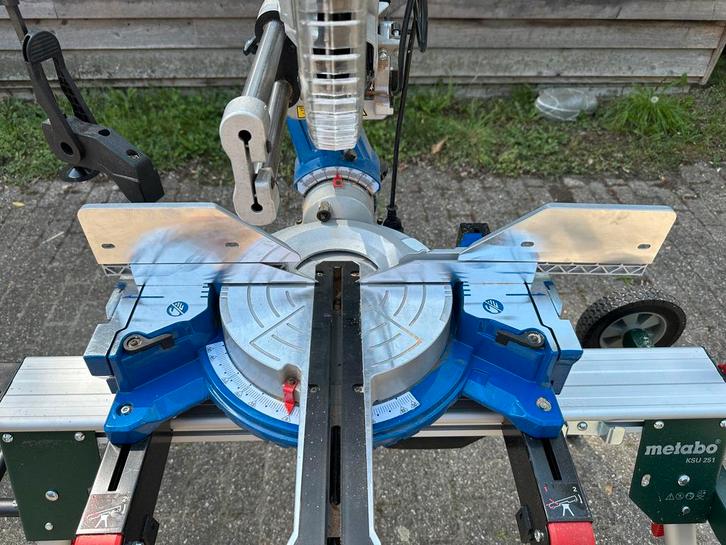 Nieuwe Scheppach afkort en verstekzaag HM305SL, Doe-het-zelf en Verbouw, Gereedschap | Zaagmachines, Afkortzaag, 1200 watt of meer