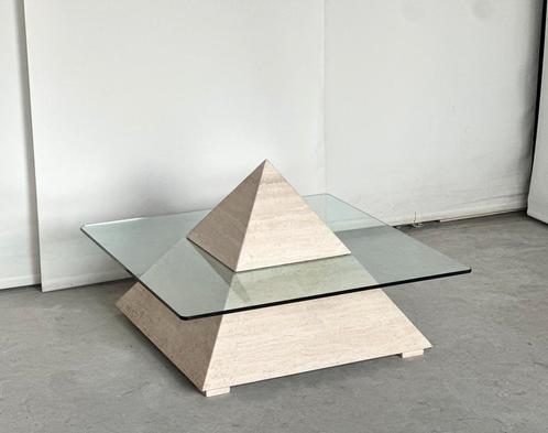 Vintage travertine pyramide coffeetable, Antiek en Kunst, Antiek | Meubels | Tafels, Ophalen of Verzenden