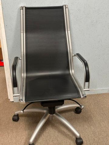 Lederen bureaustoel Sitkand zwart beschikbaar voor biedingen