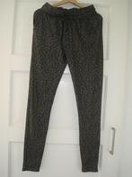 Legging. Groen/zwart Maat S. Met zakken. Lengte 95 cm., Legging, Liz Devy, Maat 36/38 (S), Zwart