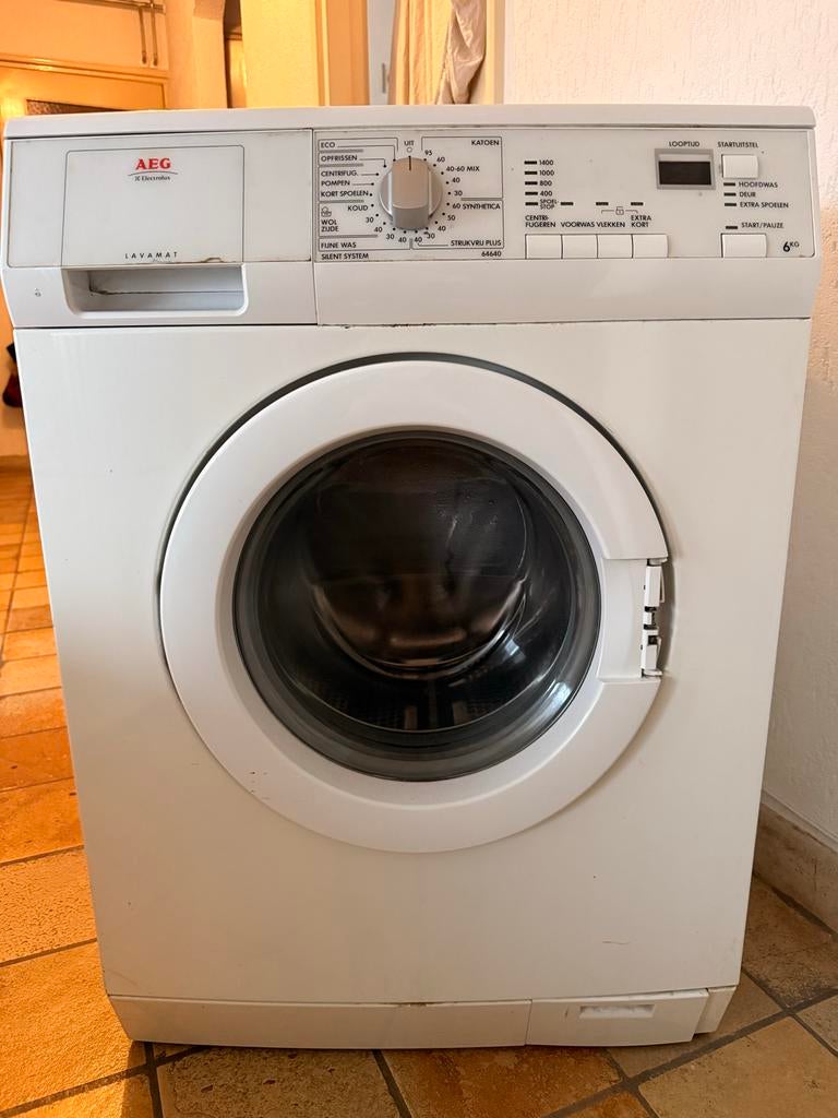 AEG Wasmachine GRATIS, Ophalen, 1200 tot 1600 toeren, Gebruikt, 4 tot 6 kg
