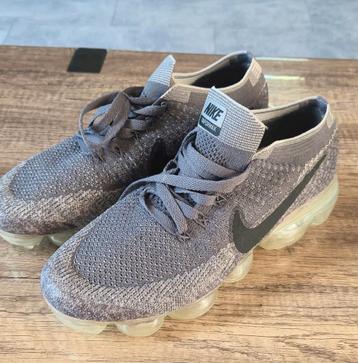 NIKE VAPORMAX MAAT 42  beschikbaar voor biedingen