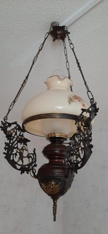 Antieke Hanglamp in Goede Staat beschikbaar voor biedingen
