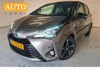 Toyota Yaris 1.5 Hybrid Bi-Tone, Auto's, Toyota, Te koop, Zilver of Grijs, 1050 kg, Geïmporteerd