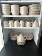 Crème beige 12 persoons servies 112 delig, Huis en Inrichting, Keuken | Servies, Ophalen, Zo goed als nieuw, Porselein, Overige stijlen