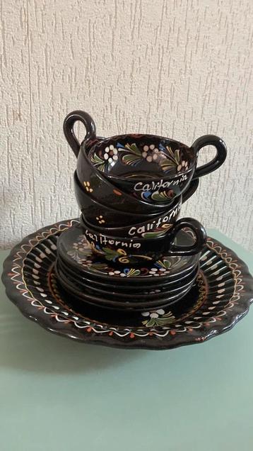 Califonia broodschaal en soepkommen beschikbaar voor biedingen