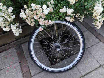 te koop:Achterwiel 28 inch 3 NEXUS versnellingen rollerbrake beschikbaar voor biedingen